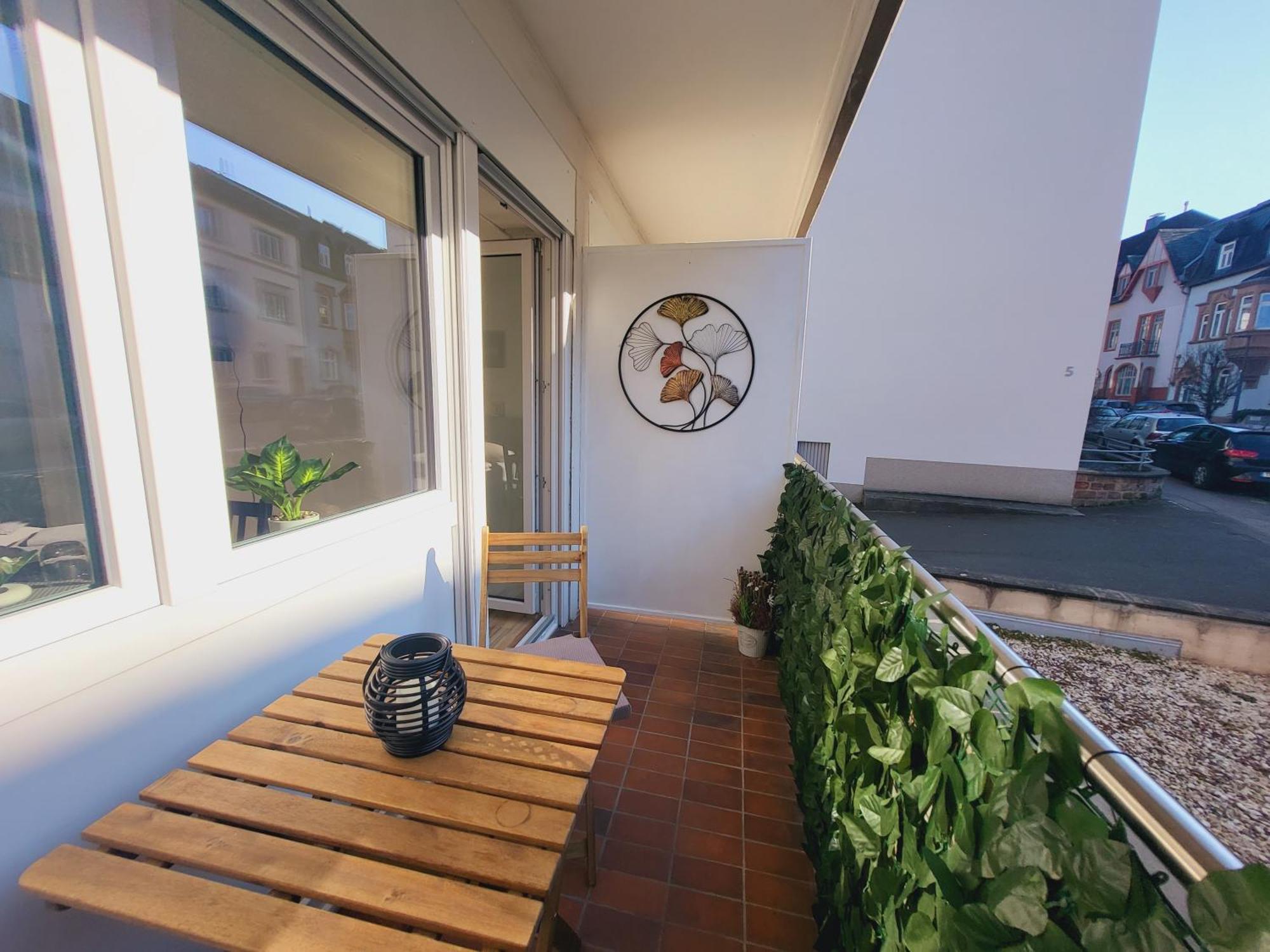 Zentrales Mit Balkon Und Parkplatz *